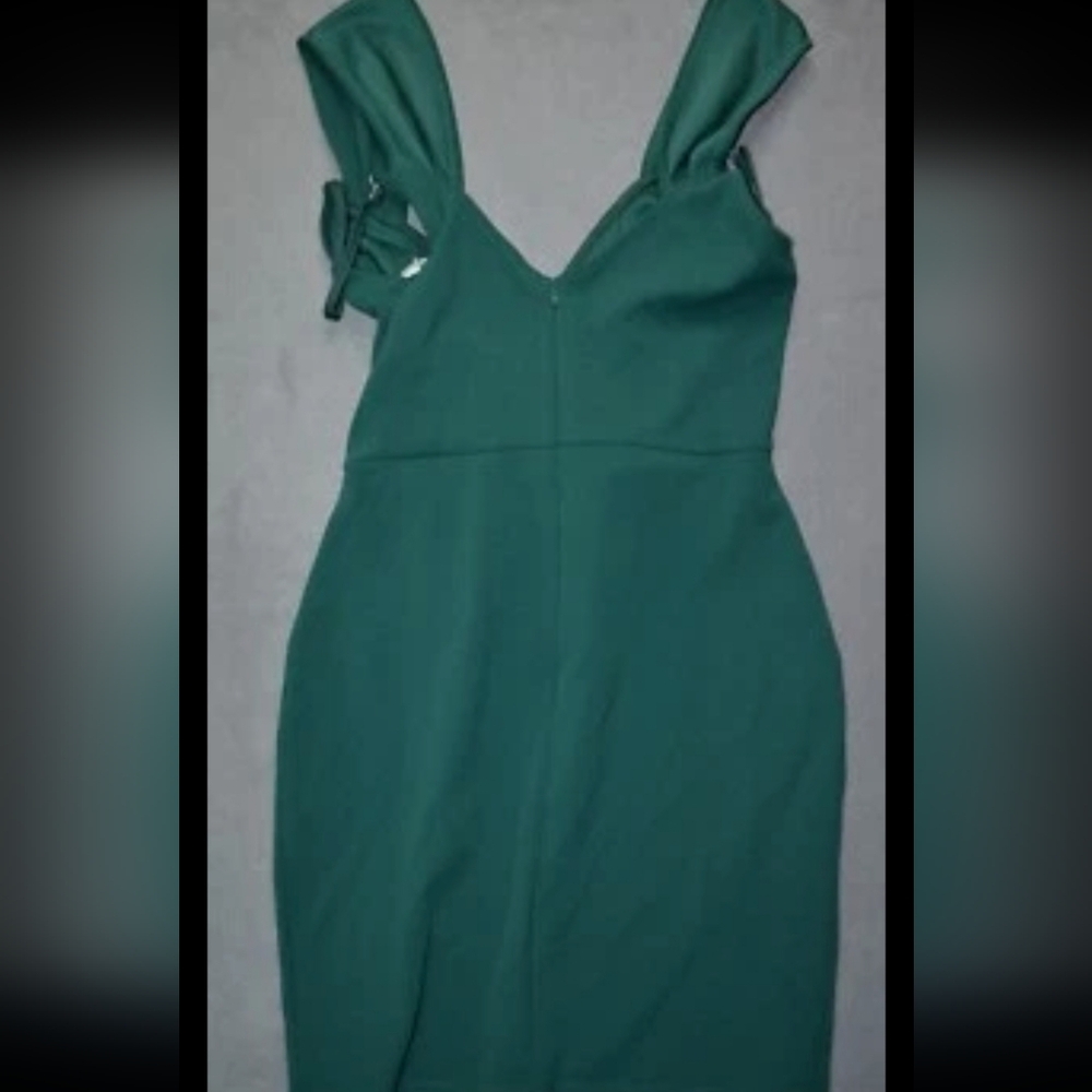 Lulu's Green Bodycon Mini Dress V-Neck Spaghetti Strap - Picture 2 of 4